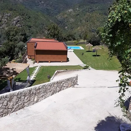 Casa Dos Cortinhais Holiday home *