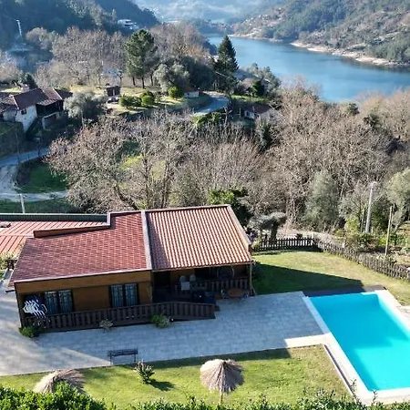 Casa Dos Cortinhais 度假居